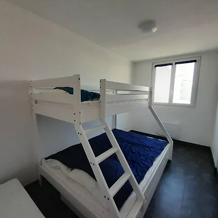 Apartment T3 Familial Entre Et Commerces A St-hilaire - Fr-1-324a-52 *